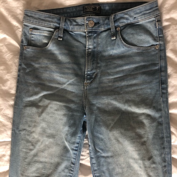 Abercrombie and Fitch Jeans - Picture 1 of 3